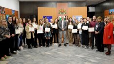 Наградиха ученици доброволци от клубовете по превенция