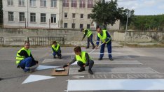 За първия учебен ден „Солвей Соди“ боядиса пешеходни пътеки в Девня