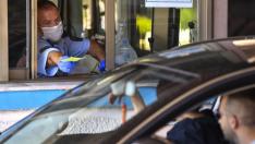 В Гърция позволиха по четирима в автомобил