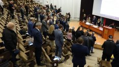 Общинските съветници във Варна сведоха глави пред жертвите на Арменския геноцид	