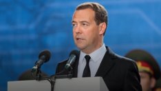 Медведев: Може да национализираме имущество на лица от САЩ и ЕС