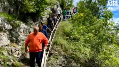 Скучна кампания ли? Божков на кон, Борисов на поход, а Манолова в бързей (ВИДЕО)