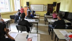 Вдигат учителските заплати, детските градини стават безплатни от април