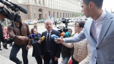 Новият кабинет внася проектобюджета до месец