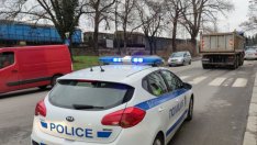 Камион блъсна и уби жена на пешеходна пътека