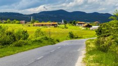 7 милионера живеят в едно българско село. Кое е то?