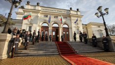 11 дни преди вота: ГЕРБ държи преднина пред ПП. Здрава битка след тях