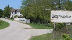 Трагедия в Шкорпиловци: Мъж се заби с колата в заведение