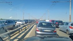 Катастрофа блокира движението по Аспаруховия мост в час пик