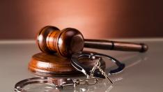 Делата за престъпления, извършени от непълнолетни, ще се разглеждат с предимство и при закрити врати