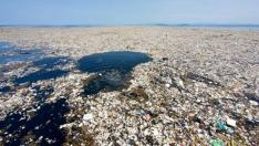 Пластмасата превзема родното море
