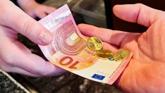 С карта или в лева: Варненци все още избягват плащането с евро