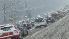Внимание! Идва силен сняг, отложете пътуванията