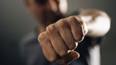 Мъж преби съсед заради игра на карти