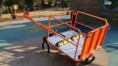 Вандализъм: Счупиха люлката за децата със специални потребности