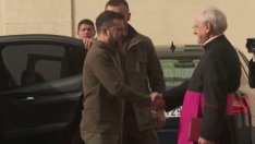 Папа Франциск прие Володимир Зеленски във Ватикана