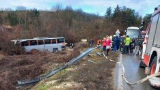 Тежка катастрофа между автобус и камион затвори пътя Русе - Бяла (СНИМКИ)