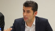 О, Канада! Изпял химна им, а кове БГ закони. Чий министър е Кирил Петков?
