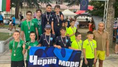 ПСК „Черно море” с отборен трофей на държавното по плуване