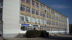 Учители от I-ва и IV-та ЕГ във Варна изготвиха помагала на чужди езици за МОН