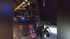 Чудо: "Ауди" влезе под автобус с работници и четиримата в колата оцеляха (СНИМКИ)