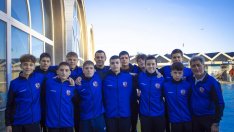 Победа и загуба за „Комодор” при 16-годишните