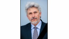 Напусна ни всепризнатият уролог проф. д-р Александър Хинев