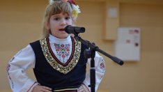 Деца, ползващи социални услуги изнесоха концерт за малчугани от уязвими групи във Варна