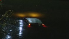 Кола падна в река Тунджа