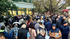 Квартал "Чайка" на протест: 2800 паркоместа за 12 хил. жилища са недостатъчни ВИДЕО