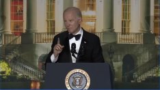 Байдън разказа вицове в Белия дом