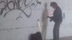 Баба-вандал агитира да се преброим за християни с графити във Варна (СНИМКИ)