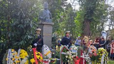 Варна се поклони пред паметта на Ботев (СНИМКИ)