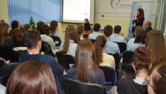 Варненски ученици ще следят за изпълнението европейските проекти в града