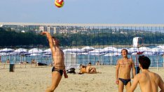 Аматьорски турнир по плажен волейбол събира над 30 отбора този уикенд във Варна