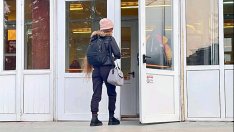 "Възраждане" вкара първото дете без маска в училище - девойка с астма от Варна