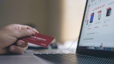 Прокуратурата във Варна повдигна обвинение на трима за пране на пари, придобити чрез банкова измама