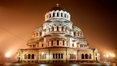 Честваме паметта на свети Александър Невски и свети Амфилохий Иконийски