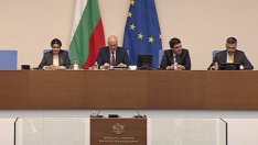 Вотът на недоверие срещу кабинета "Денков" е неуспешен