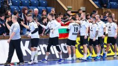Хандбалните национали стартираха с инфарктна загуба във Варна