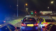 Младеж с БМВ захапа полицай при проверка в Разград