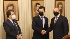 Кабинетът "Петков" чегърта кадрите на Радев