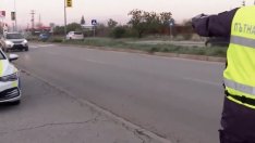 Шофьор без книжка опита да избяга от полицията в Провадия, спипаха го