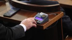 Избраха зам.председателите на парламента с пълно мнозинство