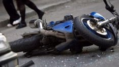 Скарали се, сгазили се. Дрогирана прегази с колата мъжа си на мотор