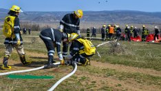 Във Варна направиха демонстрация за гасене на горски пожари (Снимки)