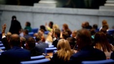 Парламентът прие оставката на Николай Денков