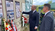 Министър откри паметна плоча "Никога повече тоталитаризъм" на входа на Белене