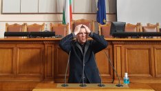 Хазарта скочи на Радев за шарлатанията: Виж се в огледалото (ВИДЕО)