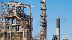 Цените на петрола скочиха на фона на застой в преговорите между САЩ и Иран
